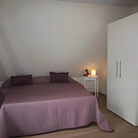 Haus 1 *